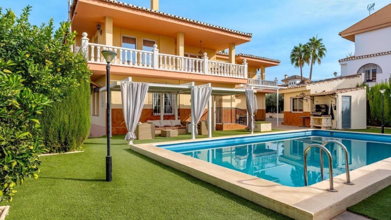 Villa De La Acacia Gojar Dış mekan fotoğraf